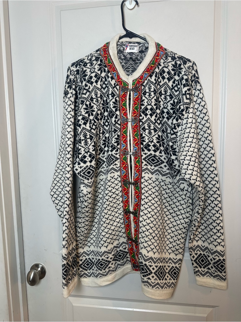 Vintage NORWEGIAN Nordic Fair Isle Wool Sweater, Large
